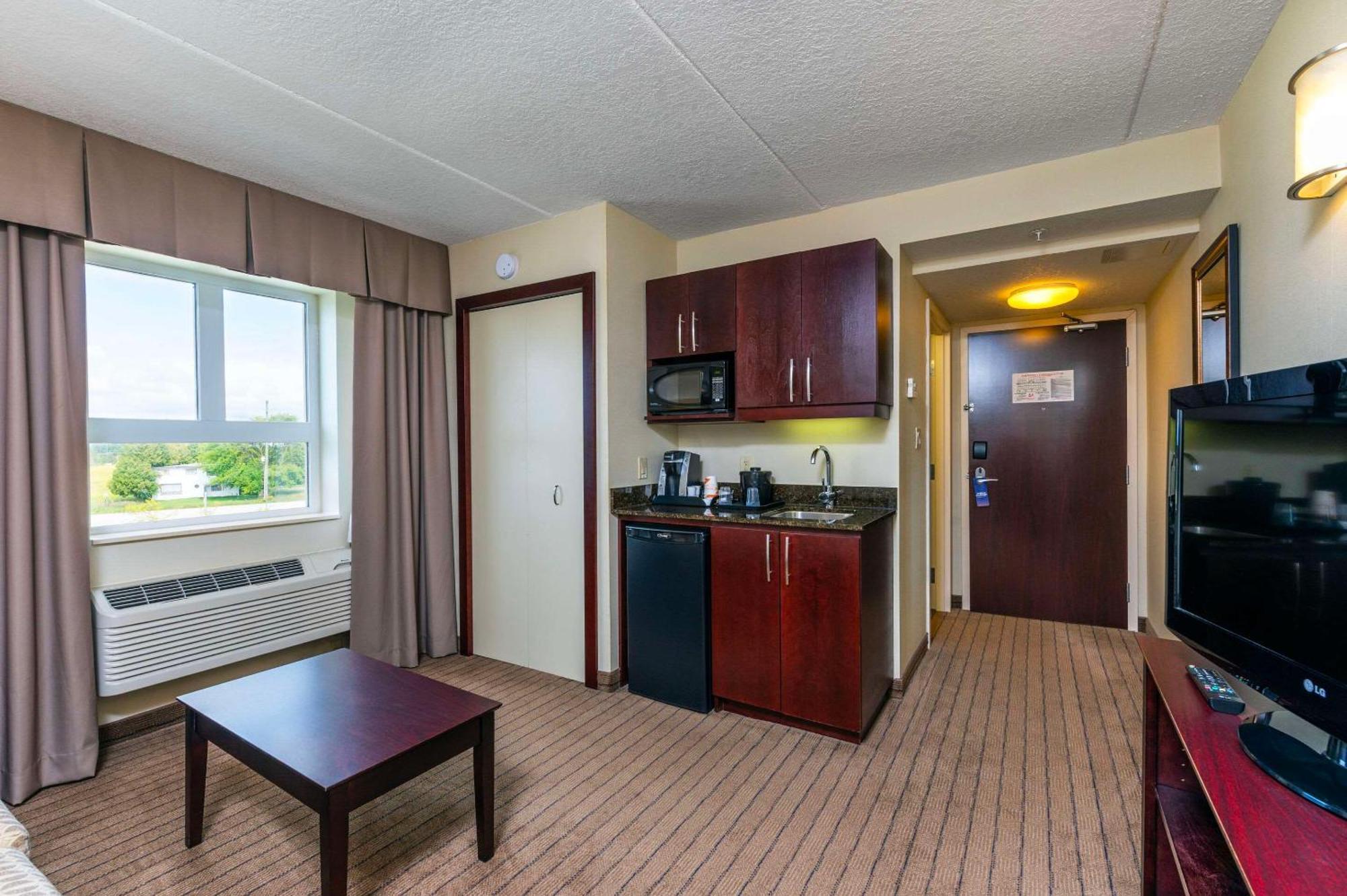 Comfort Inn & Suites Kincardine Extérieur photo